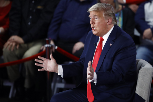 Чека се Трампов потпис на 8,3 милијарди долара за корону